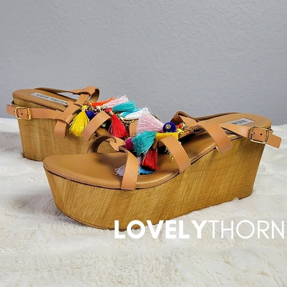 STEVE MADDEN // wooden platform tassel wedge sandals